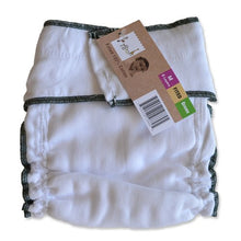 Geffen Baby Fitted Cloth Diaper without snaps, Size M with Green Trim  100% natural cotton